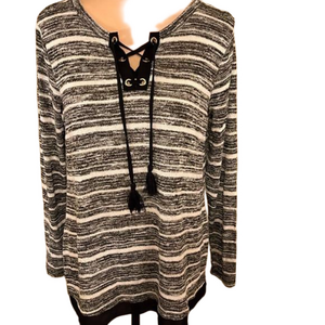 Cato Est 1946 lightweight glitzy black and white sweater size small